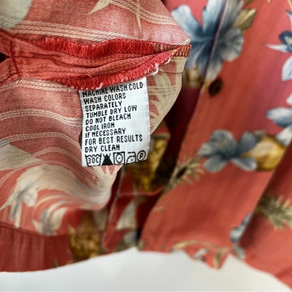 VTG Tommy Bahama Mens XL Pink Blue Hawaiian Button Up Silk SS Shirt Resortwear